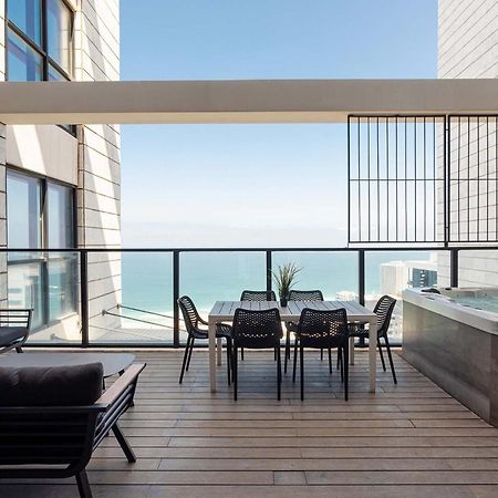 Yalarent Sea-Breeze Penthouse With Jacuzzi Apartman Bat Jám Kültér fotó