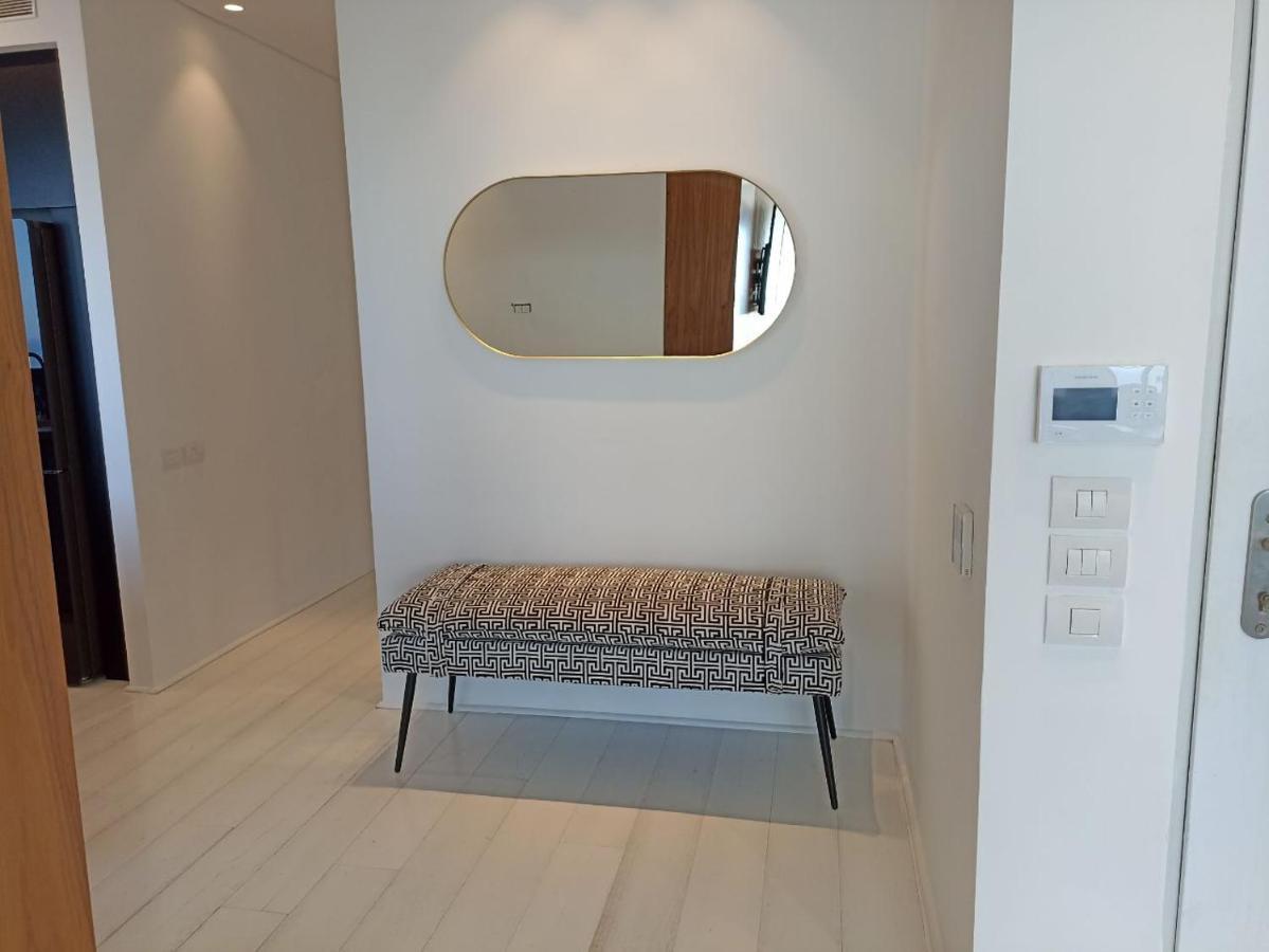 Yalarent Sea-Breeze Penthouse With Jacuzzi Apartman Bat Jám Kültér fotó