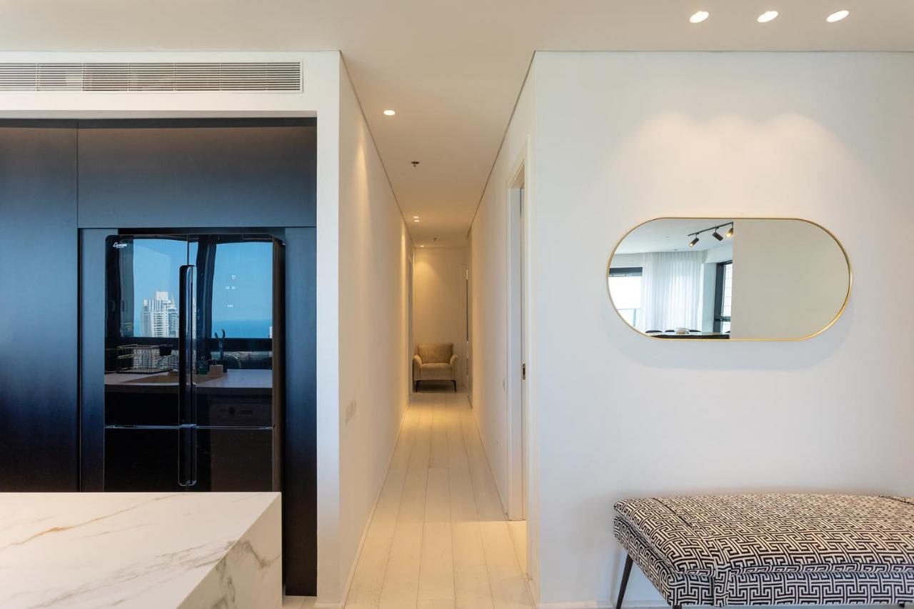 Yalarent Sea-Breeze Penthouse With Jacuzzi Apartman Bat Jám Kültér fotó