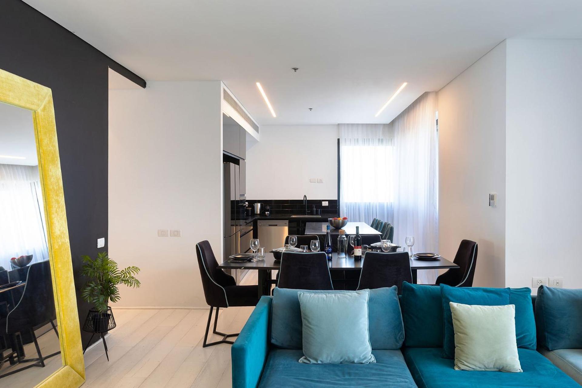 Yalarent Sea-Breeze Penthouse With Jacuzzi Apartman Bat Jám Kültér fotó